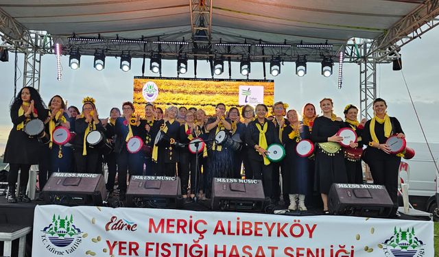 Kurduğu ritim grubuyla, kendisi gibi hasta kadınlara destek oluyor / Ek fotoğraflar