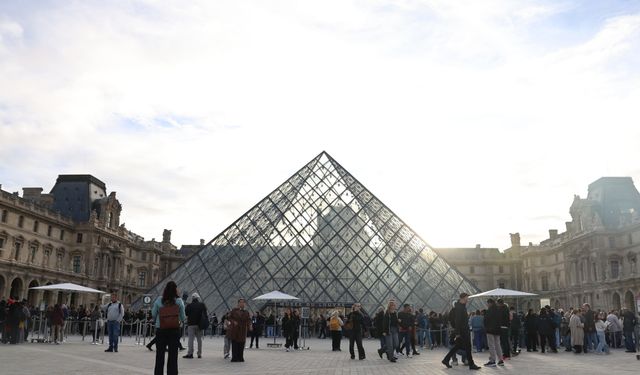 Louvre soygununda iki şüpheli suçunu itiraf etti