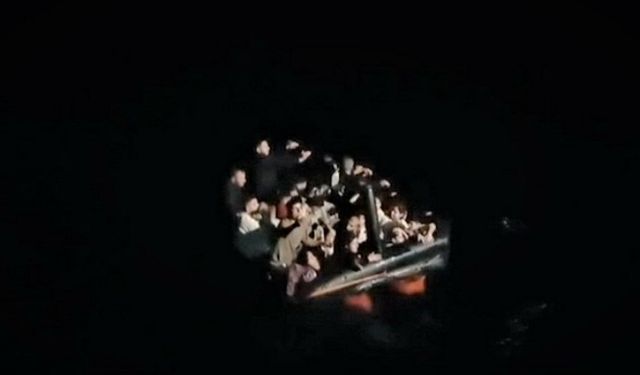 Muğla açıklarında 18'i çocuk 46 düzensiz göçmen kurtarıldı