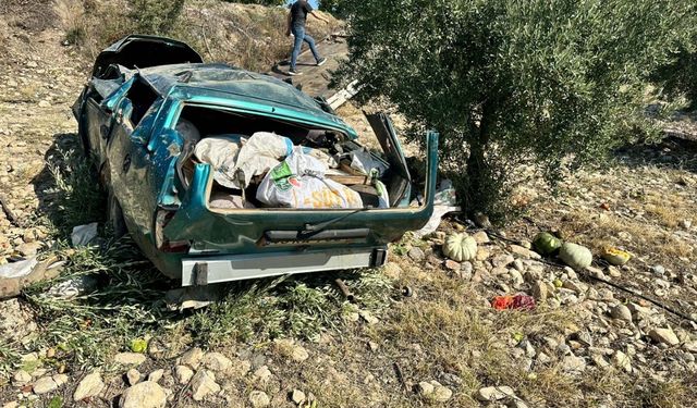 Otomobil şarampole yuvarlandı; karı-koca öldü