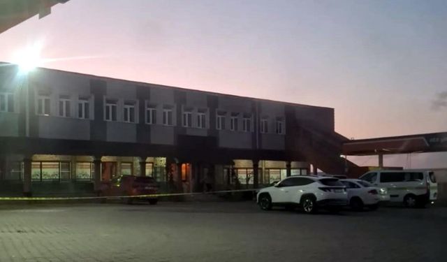 Restoranda yemek yiyenlere tabancayla ateş açtı: 1 ölü, 1 yaralı