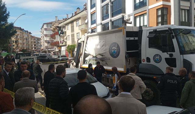 Samsun'da çöp kamyonunun altında kalan yaya öldü