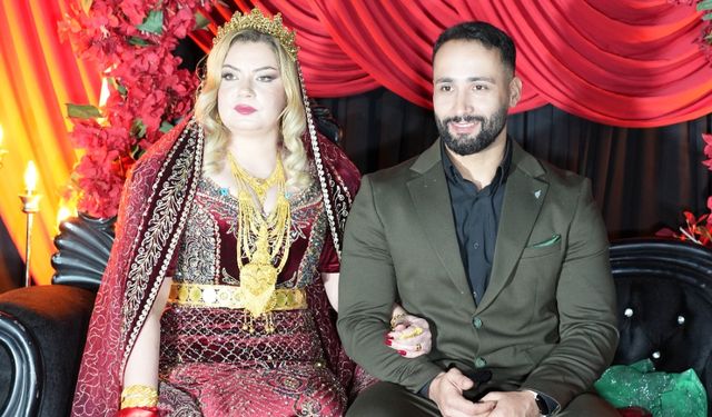 Şırnak'taki düğünde gelin ve damada 3 milyon TL ile 1,5 kilo altın takıldı