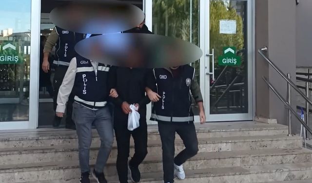 Sivas'ta göçmen kaçakçılığı operasyonu: 4 tutuklama