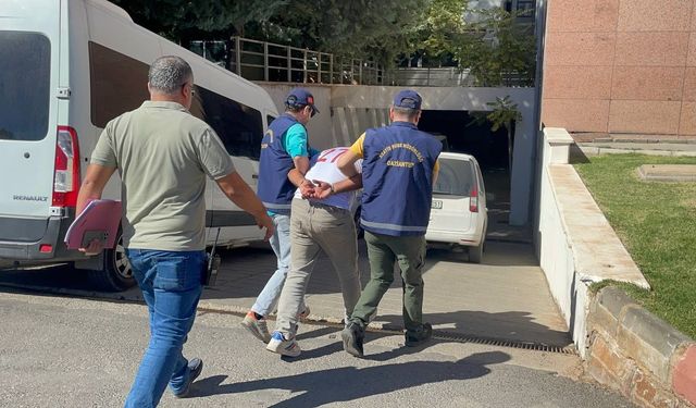 Tartıştığı ağabeyini öldüren şüpheli adliyede; cinayet anı kamerada