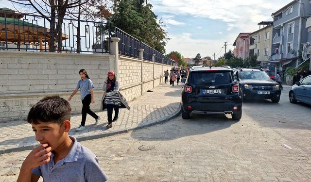 Tekirdağ açıklarında 5 büyüklüğünde deprem; İstanbul'da da hissedildi (4)