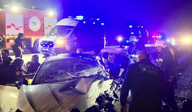 Tekirdağ'da 2 otomobil çarpıştı: 4 yaralı