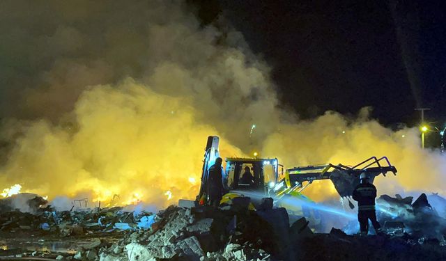 Tekirdağ'da hurdalıkta yangın