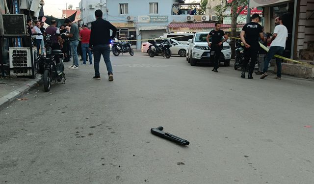 Telefon dükkanındaki kişiyi yaralayıp kaçarken silahını düşüren şüpheli tutuklandı