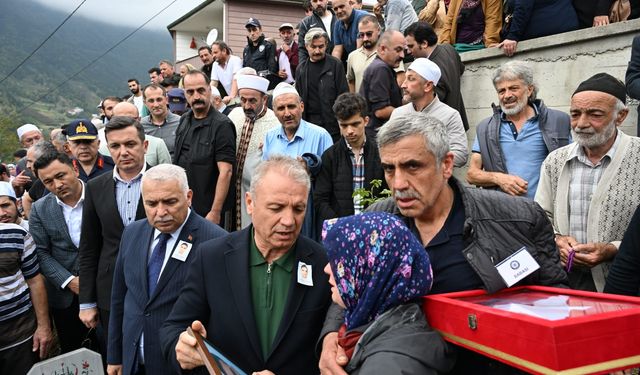 Trabzon'da uçuruma düşen polis memuru toprağa verildi