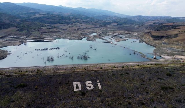 Trakya'da barajlar kuruyor, belediyeler su kuyuları açıyor