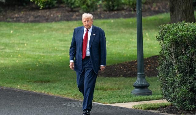 Trump: Kanada'ya uygulanan tarifeyi yüzde 10 artırıyorum