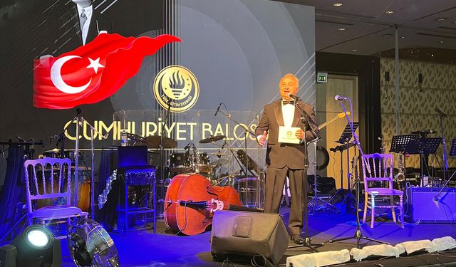 Türk Eğitim Derneği'nden Cumhuriyet'in 102'nci yılına özel balo