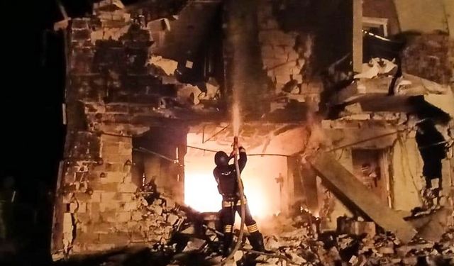 Zelenskiy: Rusya, 650 İHA ve 50 füzeyle Ukrayna'ya saldırdı