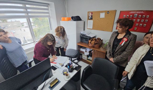 Zonguldak CHP Merkez İlçe Kadın Kolları yöneticisi ve üyesi 10 kadın görevlerinden istifa etti