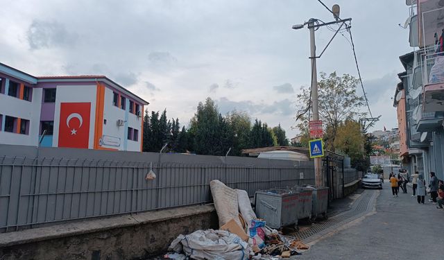 15 öğrenci yangın tüpündeki kimyevi tozdan etkilendi