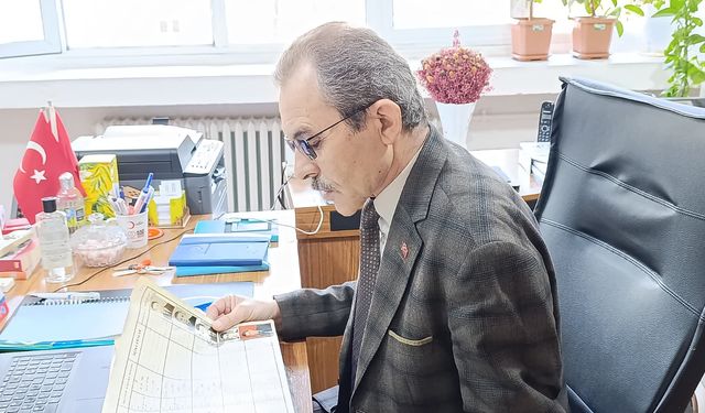41 yıl önce mezun olduğu lisede 2 yıldır müdür olarak görev yapıyor