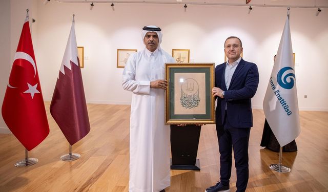 Âdil-i Mutlak Hat Eserleri Sergisi, Katar'da ziyarete açıldı