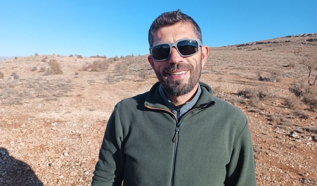 Ayrancı Tepesi, renkli paraşütlerle doldu; kaymakam uçuş yaptı