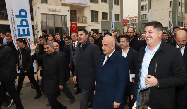 Bakan Kurum: Yolsuzluğa para buluyorlar ama deprem bölgesinde çakılı çivileri yok