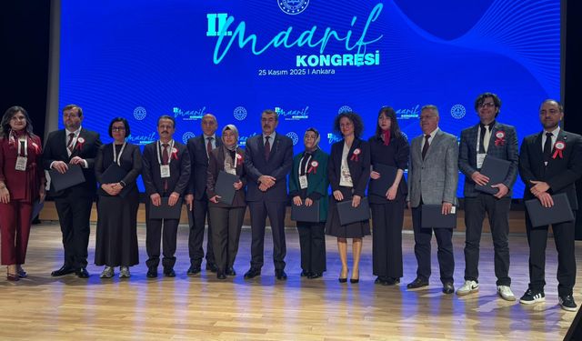 Bakan Tekin: Milli ve manevi değerlerine bağlı bir kuşak yetiştirmek durumundayız