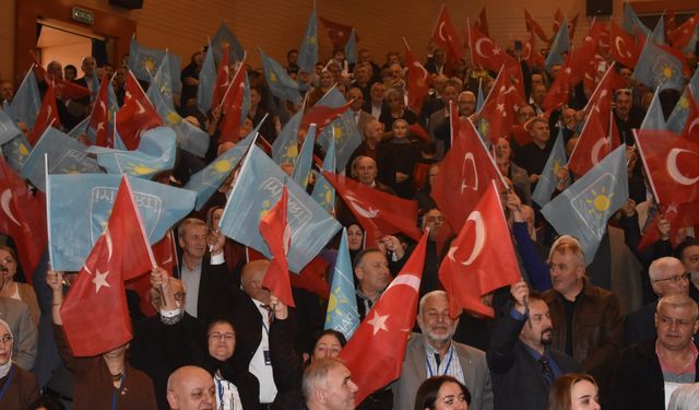 Dervişoğlu: Bizim karşı olduğumuz terörist ile devletin eşitlenmesi