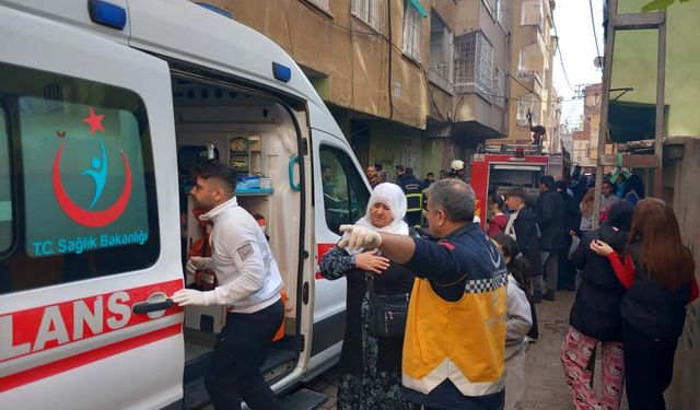 Diyarbakır'da apartman yangını: 13 kişi dumandan etkilendi