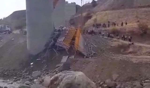 Diyarbakır'da viyadük inşaatında iskele çöktü; yaralılar var