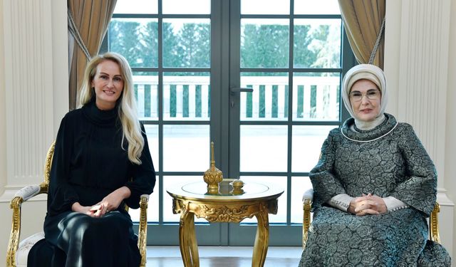 Emine Erdoğan, KKTC Cumhurbaşkanı'nın eşi ile bir araya geldi