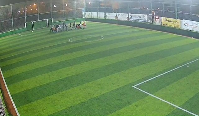 Halı sahada dili boğazına kaçtı, arkadaşlarının müdahalesiyle hayatta kaldı