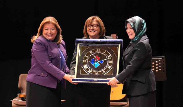 Hasan Kalyoncu Üniversitesi'nde 24 Kasım Öğretmenler Günü coşkusu