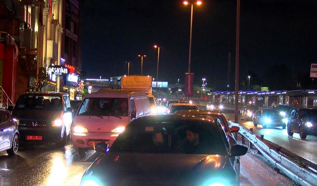 İstanbul - Küçükçekmece'de zincirleme kaza: 3 yaralı