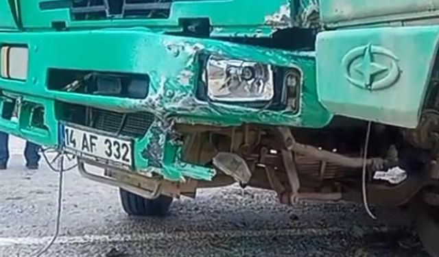 Kamyon ile otomobil çarpıştı: 1 ölü 1 yaralı