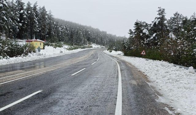 Kardan kapanan Ordu-Sivas kara yolu açıldı