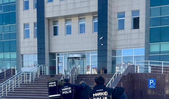 Kars'ta 'torbacı' operasyonunda 2 tutuklama