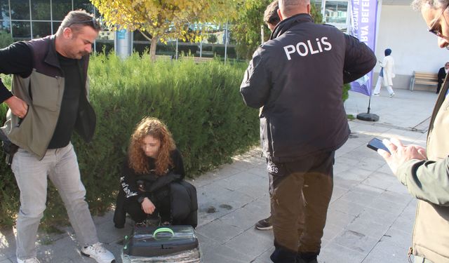 Nesli tehlike altındaki kara ayaklı gelinciği satmaya çalışırken yakalandı