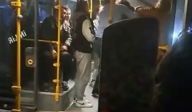 Otobüste, kadınların ‘yer kavgası' kamerada