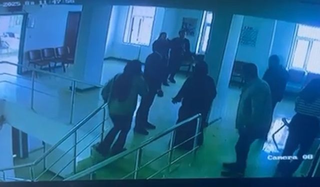 Şanlıurfa'da hasta yakını, 2 hemşireyi darbetti; o anlar kamerada