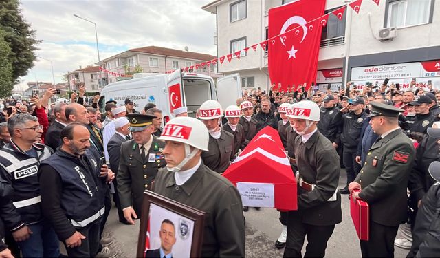Şehit Astsubay Başçavuş Akın Karakuş'un cenazesi memleketi Sakarya'da