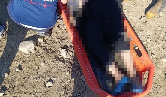 Su dolu çukurdan kadın cesedi çıktı