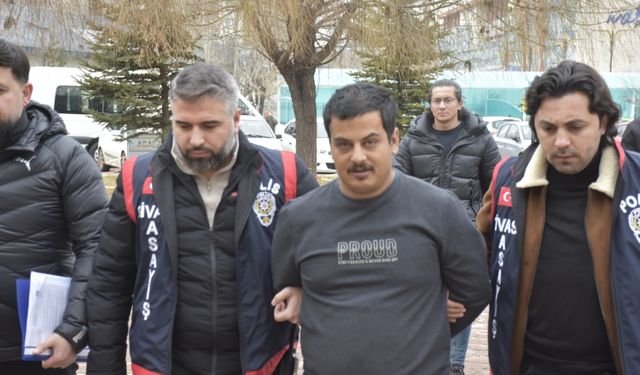 Ağabeyini bıçaklayarak öldüren şüpheli adliyede