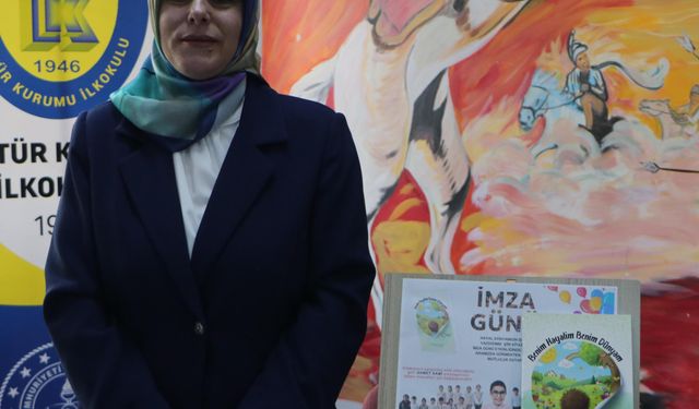 Akranlarının şiirlerinden oluşan kitabın geliri 10 yaşındaki DMD hastası öğrenciye