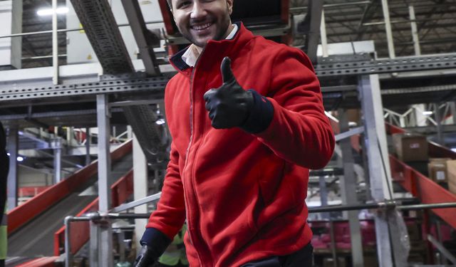 Aras Kargo'nun idari kadrosu kampanya döneminde sahadaki ekiplere destek verdi