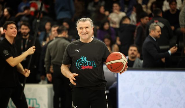 Bakan Bak: 2025'te 7 bin 474 madalya kazanan milli sporcularımızla gurur duyuyoruz