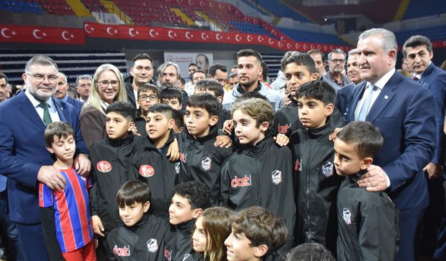 Bakan Bak: İzmir'den yeni şampiyonlar istiyoruz / Ek fotoğraflar