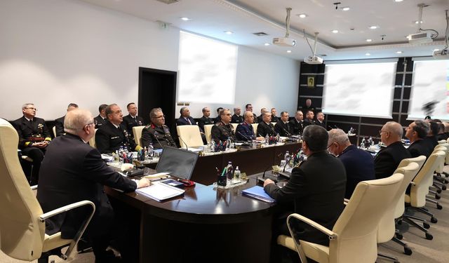 Bakan Güler başkanlığında 'Yıllık Komutanlar Toplantısı'