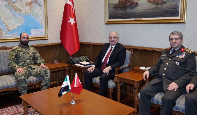 Bakan Güler, Suriye Genelkurmay Başkanı Na'san ile görüştü