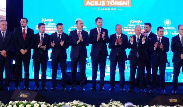 Bakan Kurum: Bir ülke büyüklüğündeki alanı deprem bölgesine yeniden kurduk