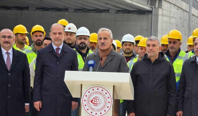 Bakan Uraloğlu: Hatay Havalimanı'ndaki tüm çalışmalar 2026'da tamamlanacak (2)