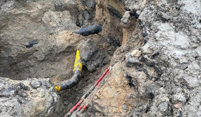 Boru döşenirken meydana gelen göçükte yaralanan 4 işçiden 1'i öldü; 3 gözaltı